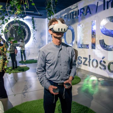 Biennale Sztuki i Technologii Przyszłości / e-POLIS miasto przyszłości